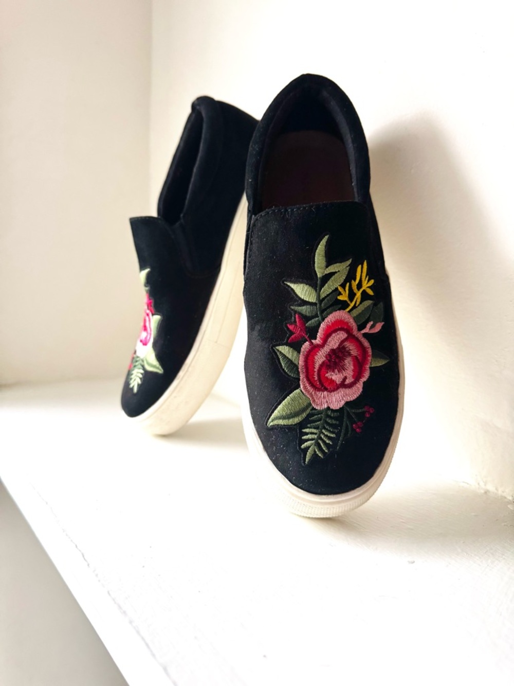 Madden Girl Black Slip-On Sneakers with Embroidered Pink Rose - Sz-7